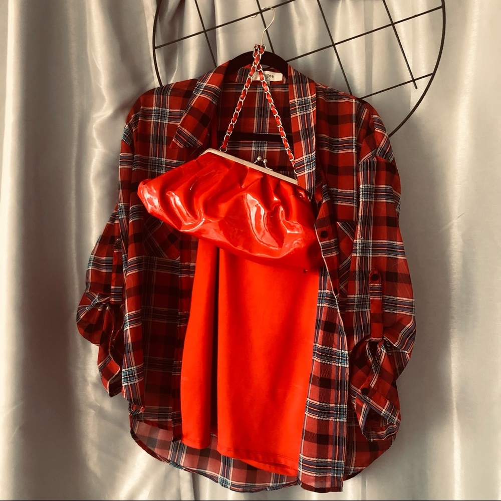 Red purse - Picture 4 of 14